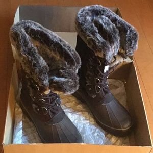 Khombu Arctic tall women’s boots
